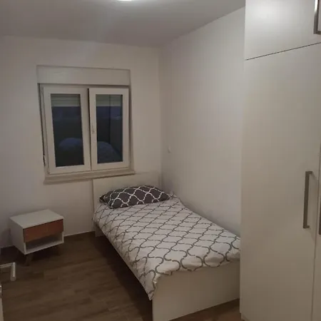 Apartman Metkovic Apartment *